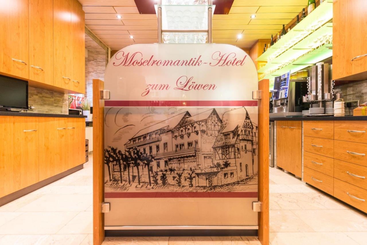 Moselromantik-Hotel Zum Loewen Едіґер-Еллер Екстер'єр фото
