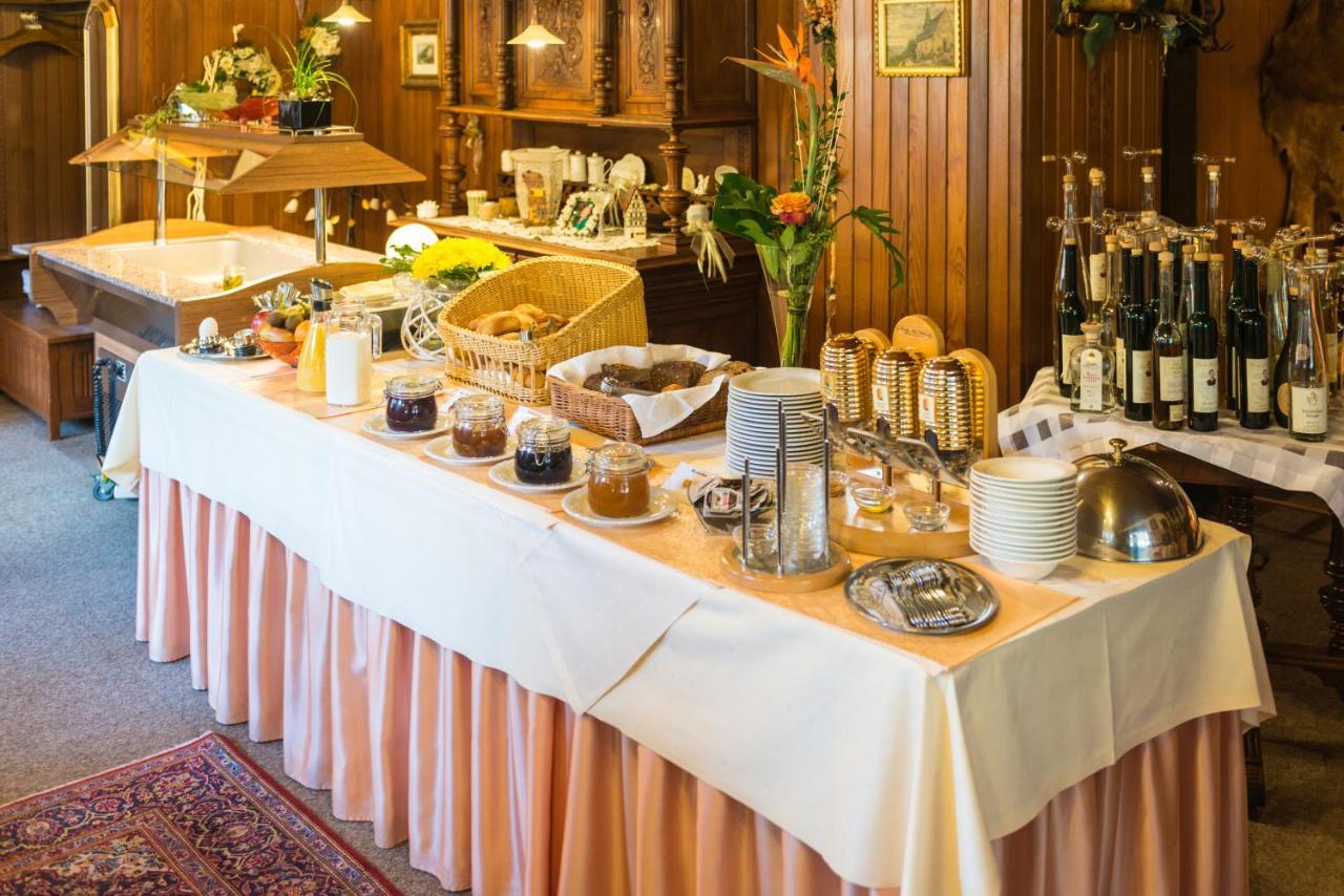 Moselromantik-Hotel Zum Loewen Едіґер-Еллер Екстер'єр фото
