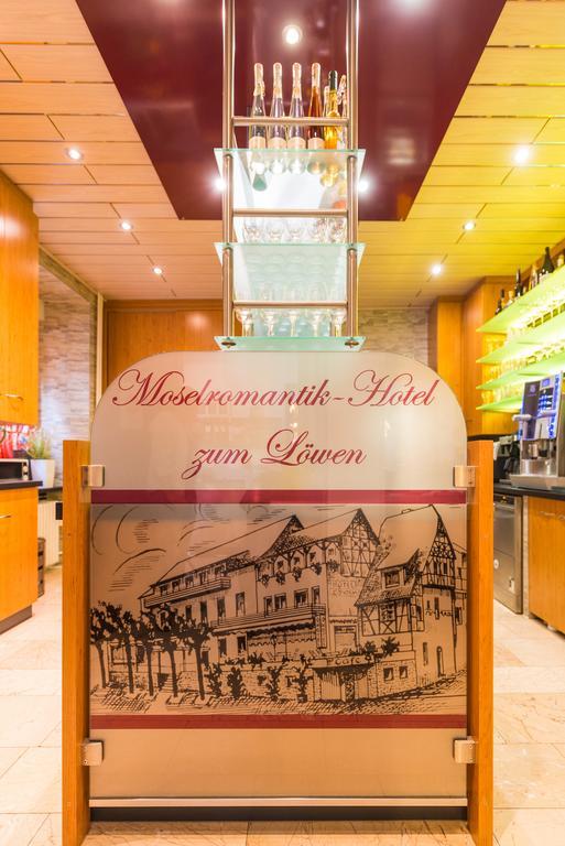 Moselromantik-Hotel Zum Loewen Едіґер-Еллер Екстер'єр фото