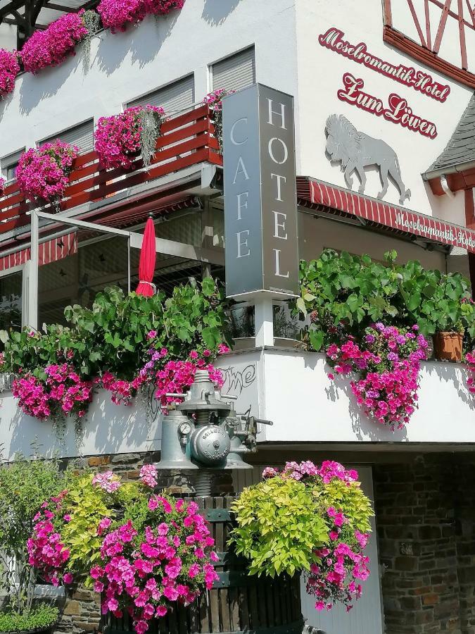 Moselromantik-Hotel Zum Loewen Едіґер-Еллер Екстер'єр фото